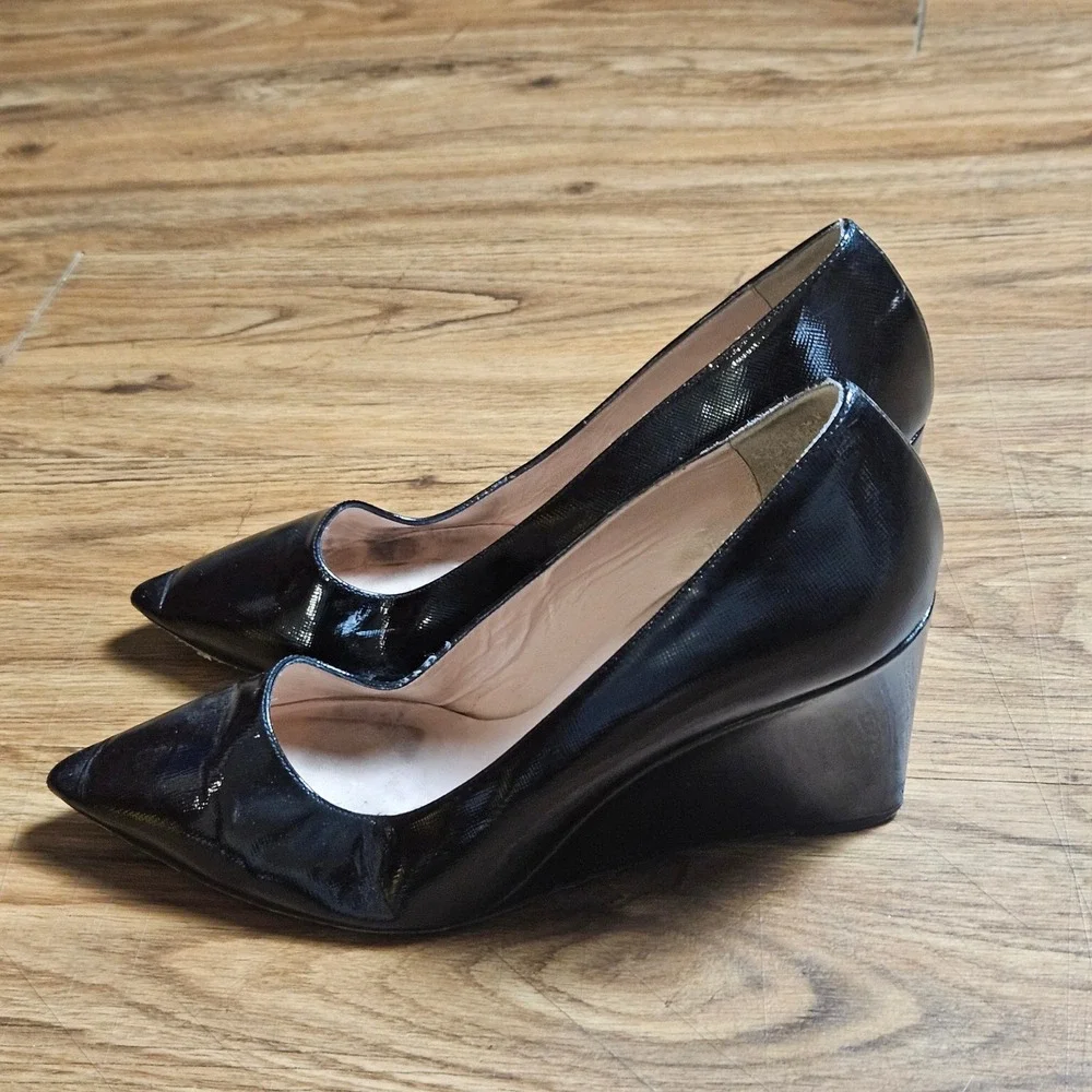 Kate Spade New York Pointed Toe‎ Wedge Pumps 9B Textured Leather Italy Corpcore